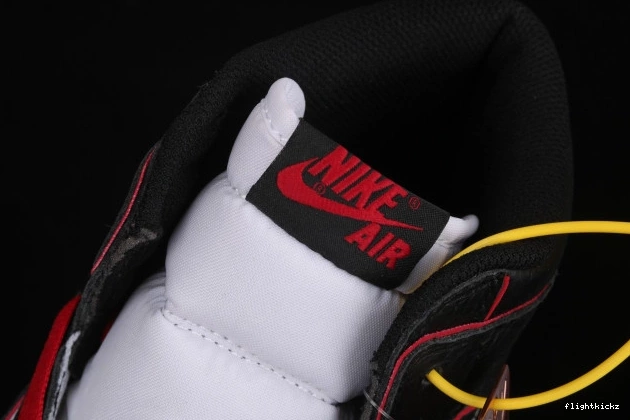 Bloodline 555088-062 Air Jordan High OG 1 0722